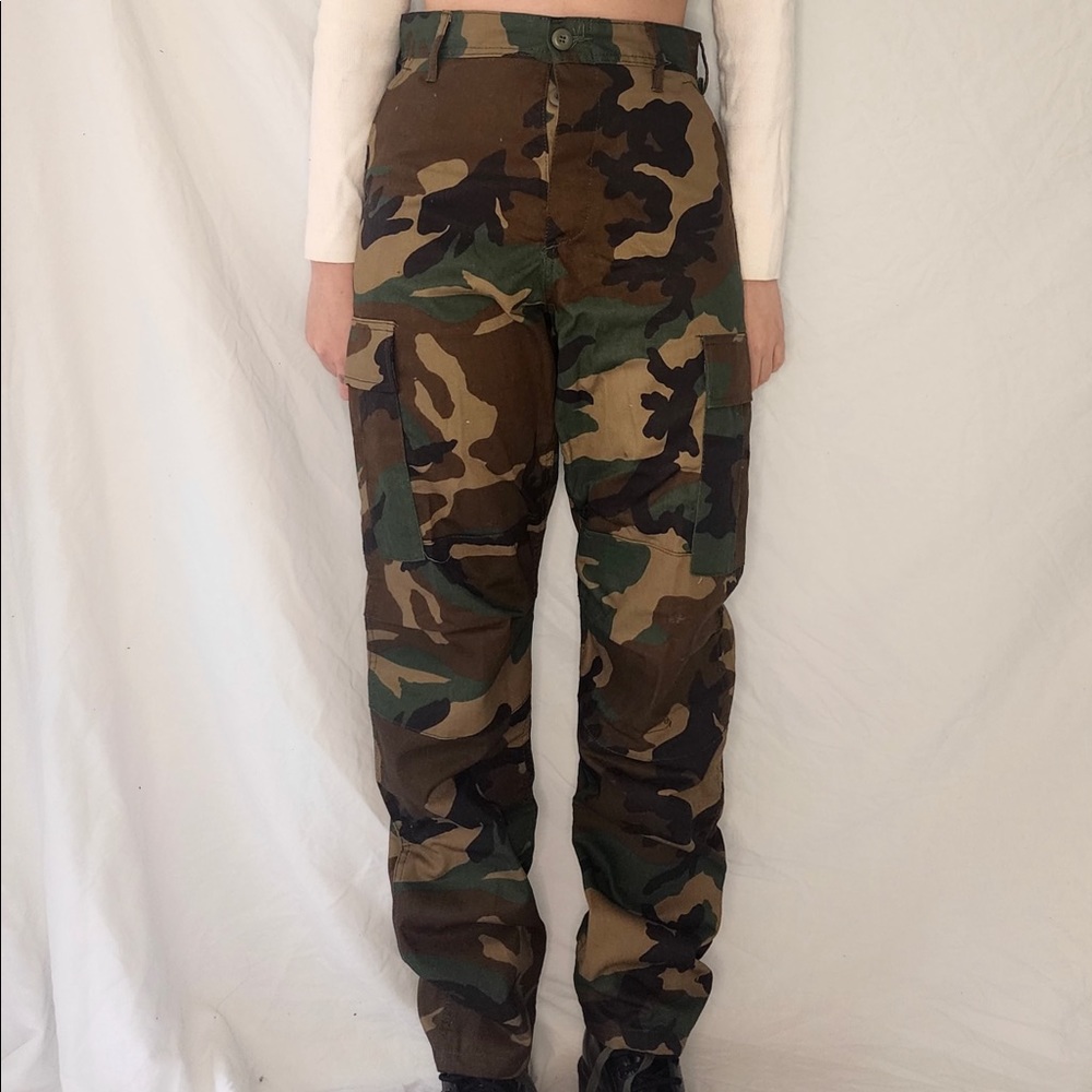 High waisted green cargo pant